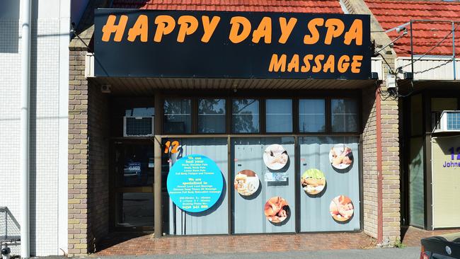 massage parlor with happy ending