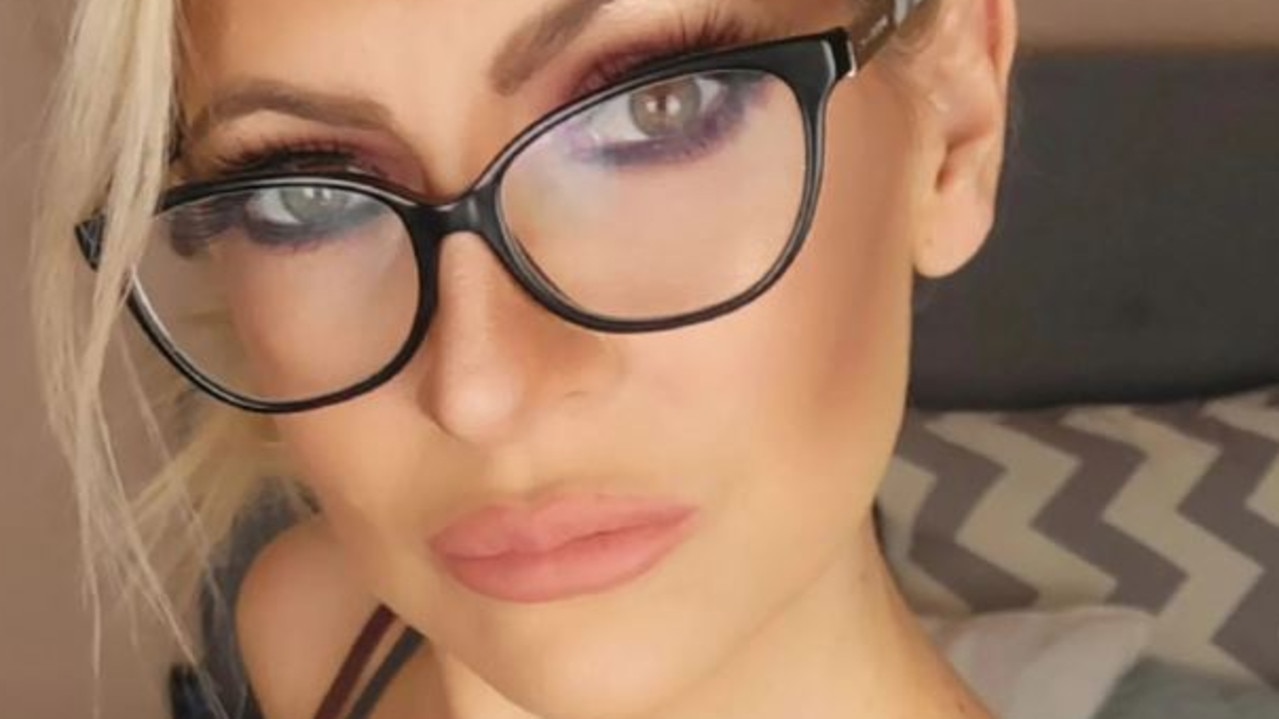 dave muncaster recommends Porn Star With Glasses