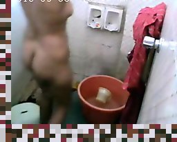 chris annese recommends Indian Bath Hidden Cam