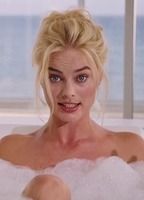 margot robbie frontal nude