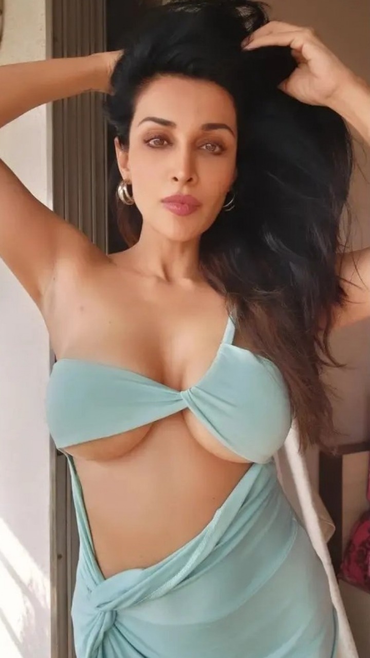 flora saini nude