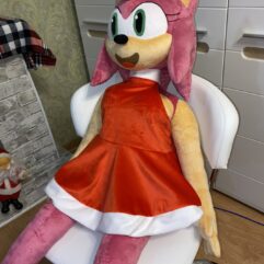 amy rose naked