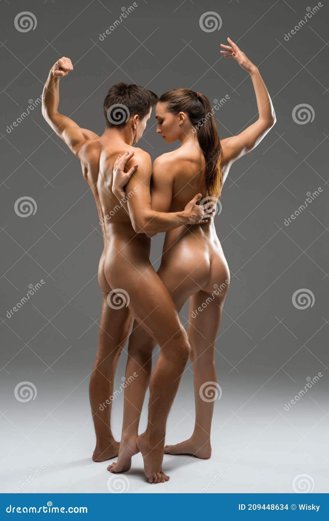 naked muscular female