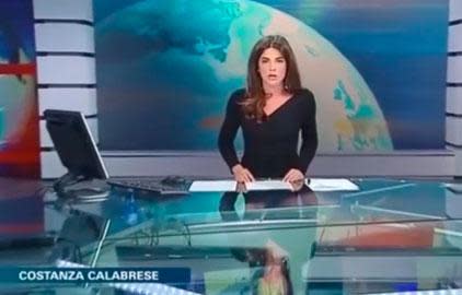 bonnie wiseman recommends Italian Tv Presenter Costanza Calabrese Suffered An Awkward Wardrobe Malfunction