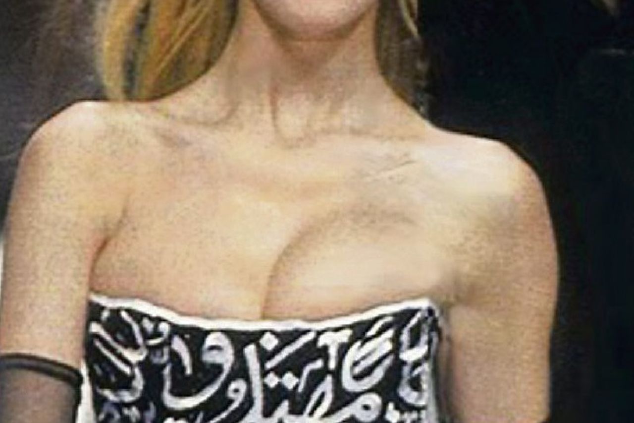 adrian l stockton recommends claudia schiffer boobs pic