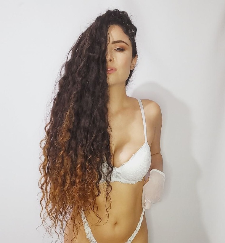 douglas funes recommends Curly Girl Onlyfans