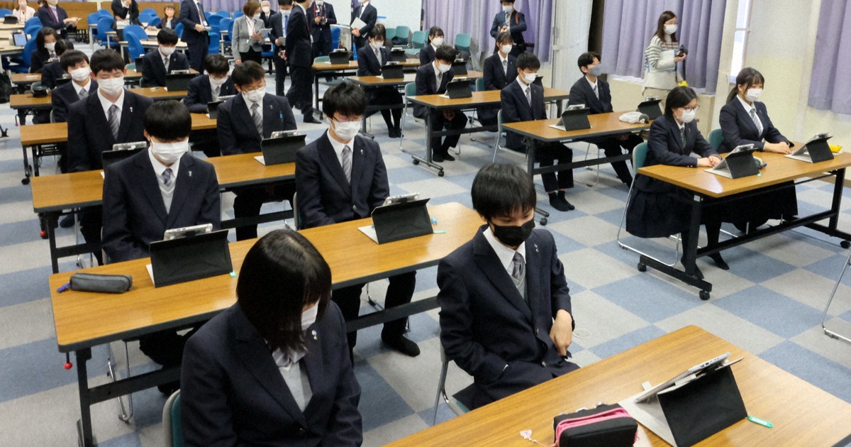 Naked Japenese Teens rolling thunder