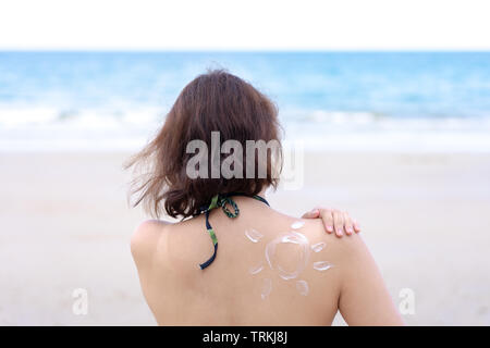 ami streisel add asian beach nude photo