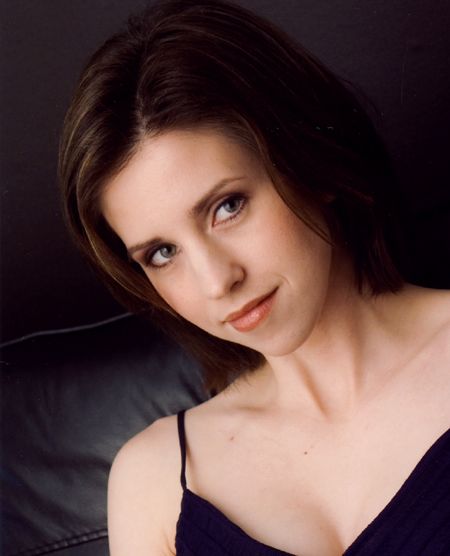 ali chokor recommends emily perkins nude pic