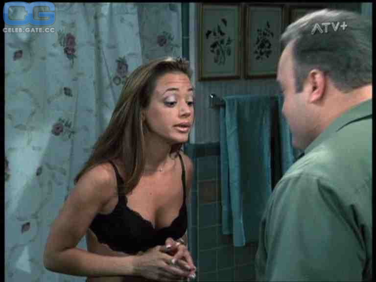 naked photos of leah remini