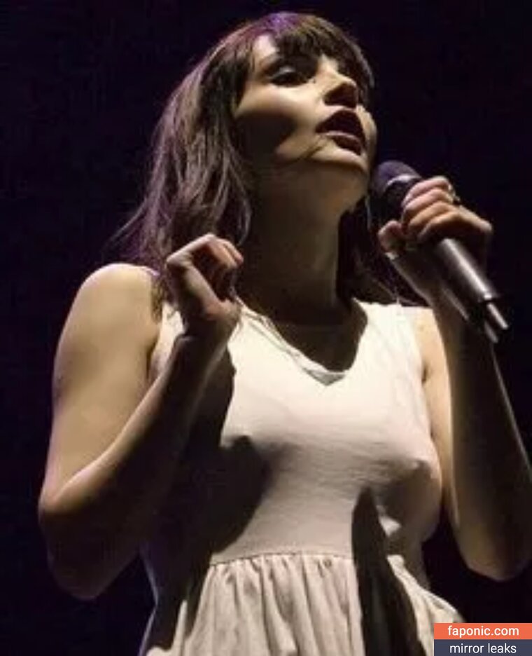 lauren mayberry nude