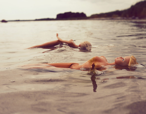 caroline decker add naked blondes at the beach photo