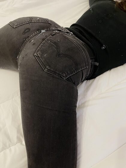 coleen mcfadden add photo cumming on her jeans