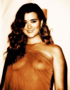 donald twombly recommends Naked Pictures Of Cote De Pablo