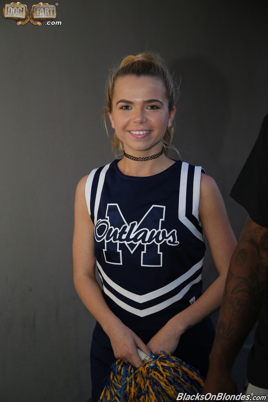 alina west cheerleader