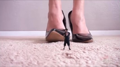 dani walker recommends giantess sfx porn pic