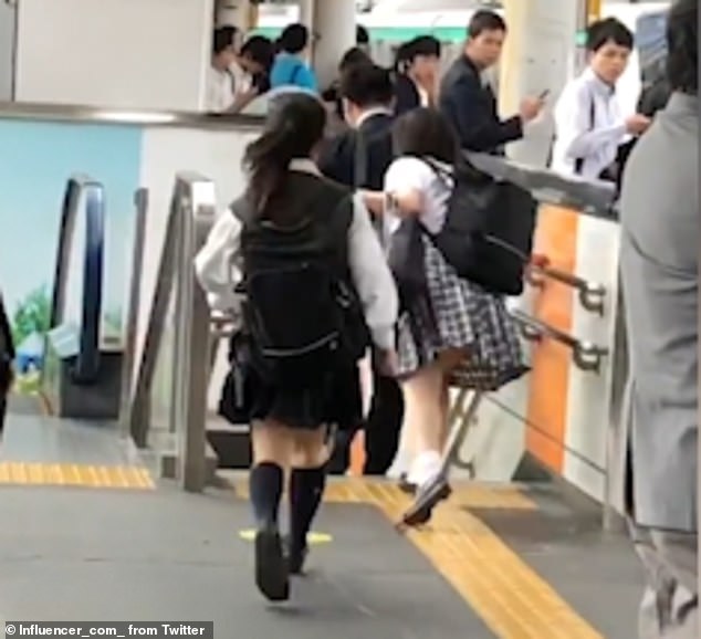 Best of Japanese schoolgirl groped