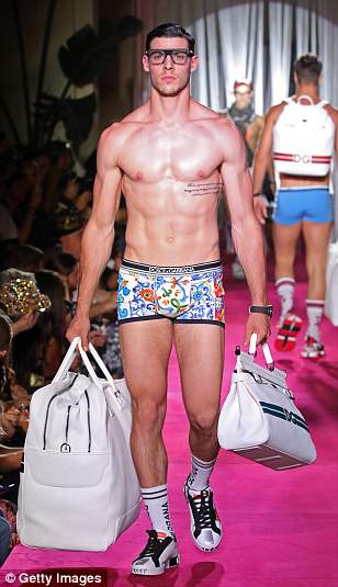 alex nemorin recommends Nude Men Runway