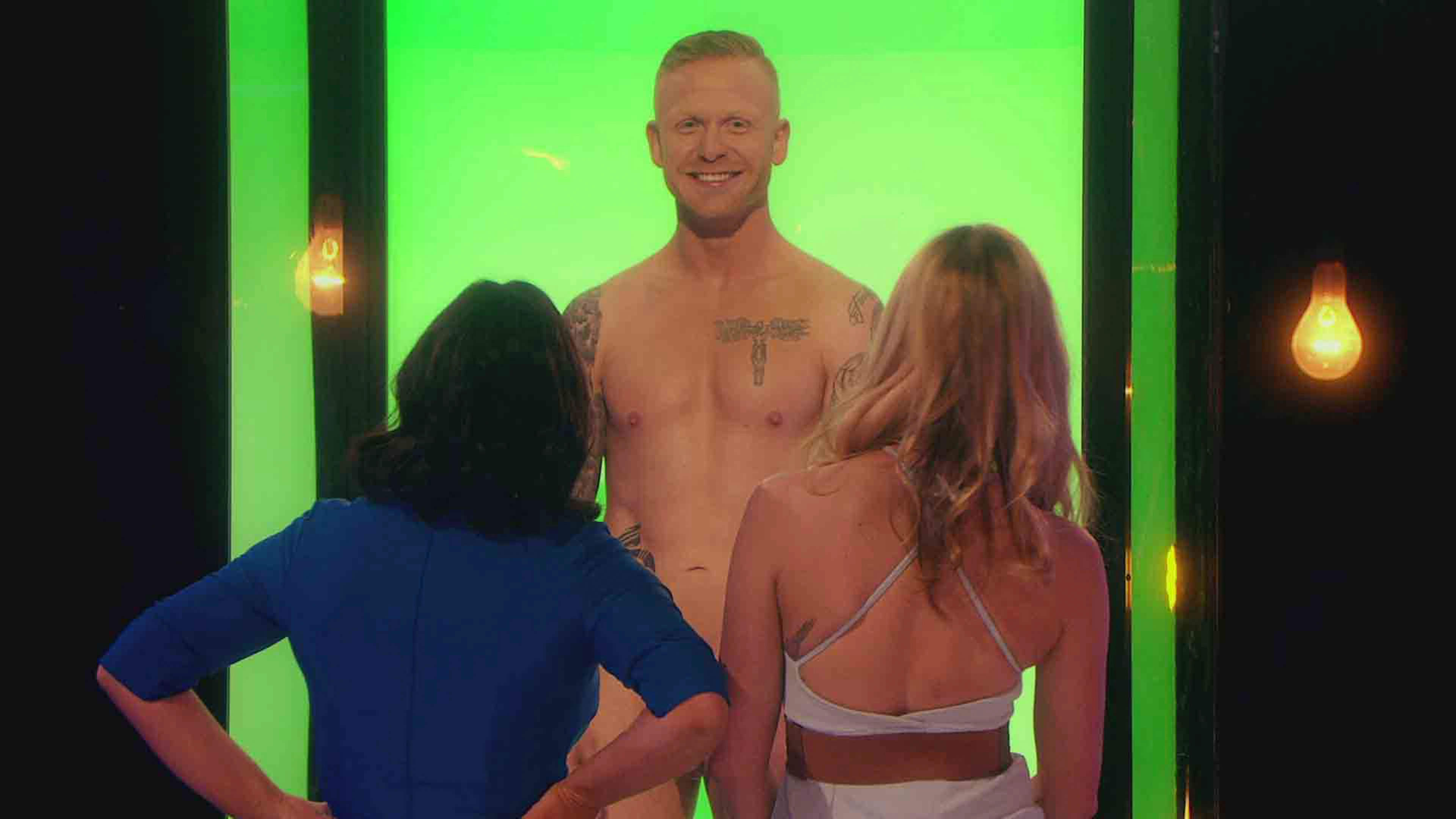 amanda blundell share naked on tv game show photos