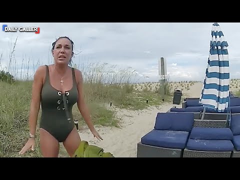 dominic graham recommends Lady Masterbating On Beach