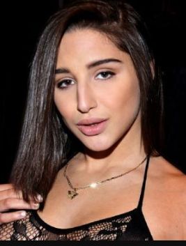 danielle pasquariello recommends Abella Danger Blonde