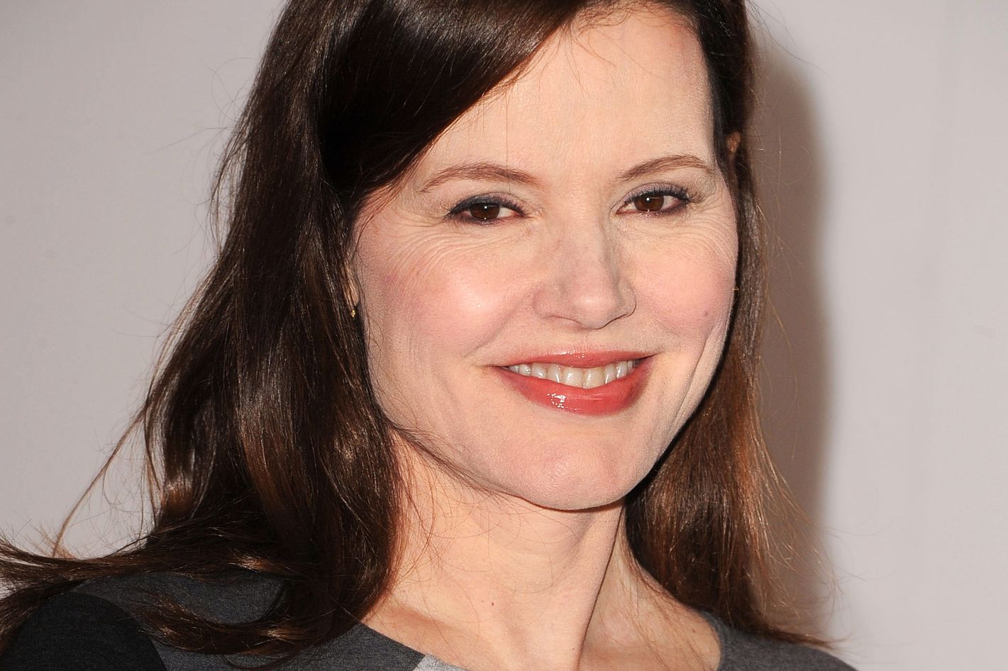 debbie laing recommends geena davis boobs pic