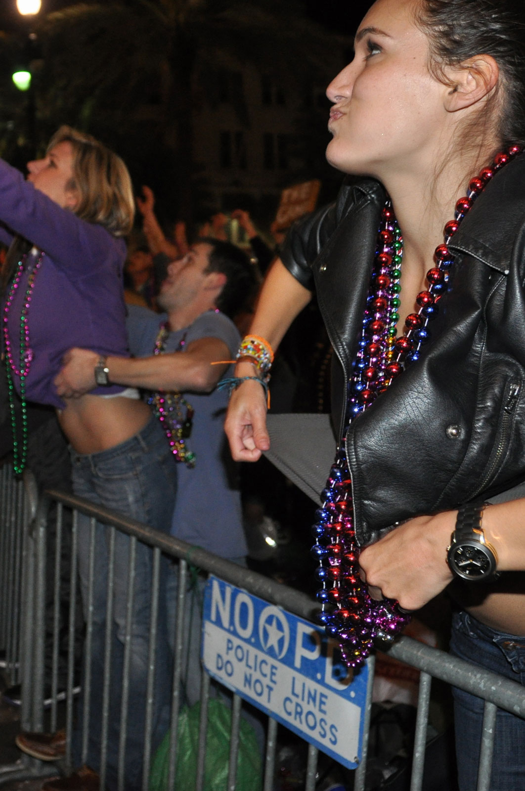 daniel goetschel recommends mardi gras tits pic