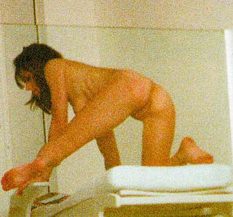 elizabeth hurley nude photos