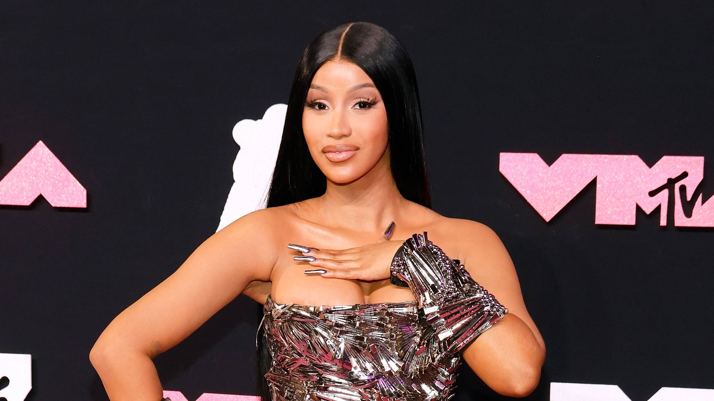 annabelle long recommends Cardi B Not Wearing Panties