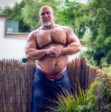 aj callaway recommends hairy daddy bear porn pic