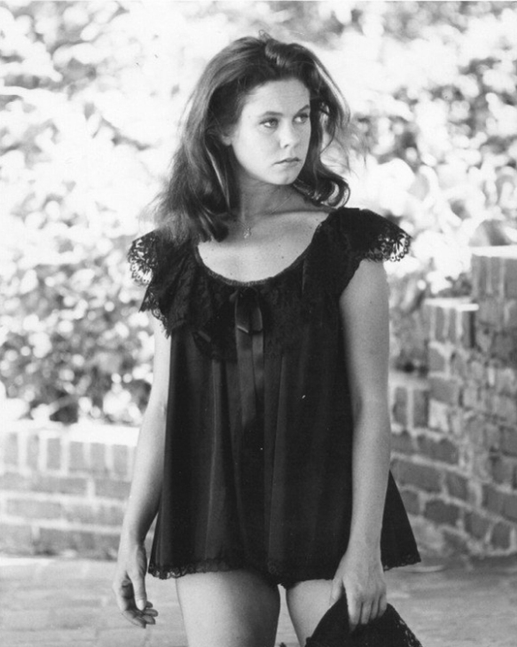 dawn canning share elizabeth montgomery braless photos