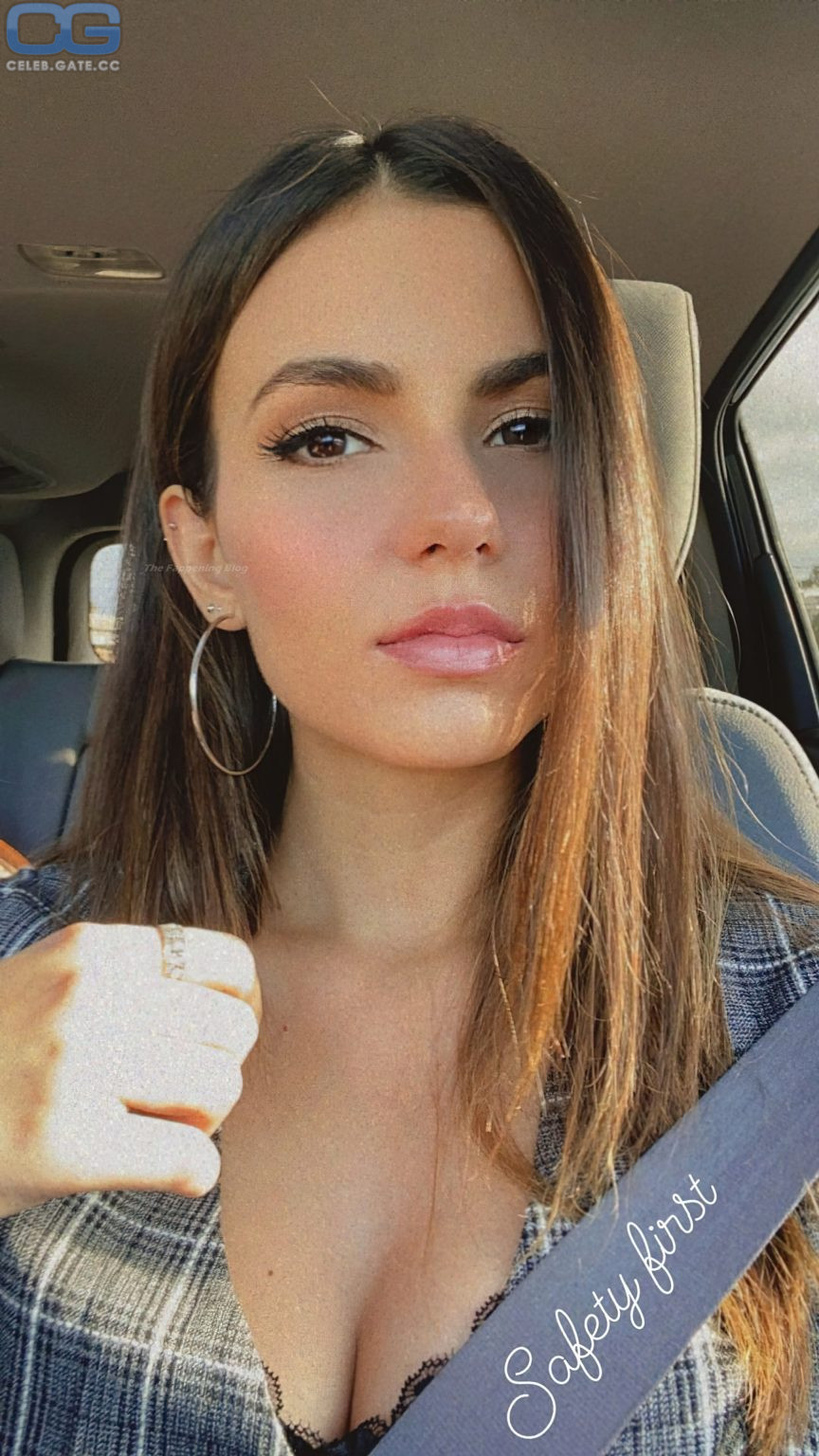 cecilia morris recommends victoria justice upskirt pic