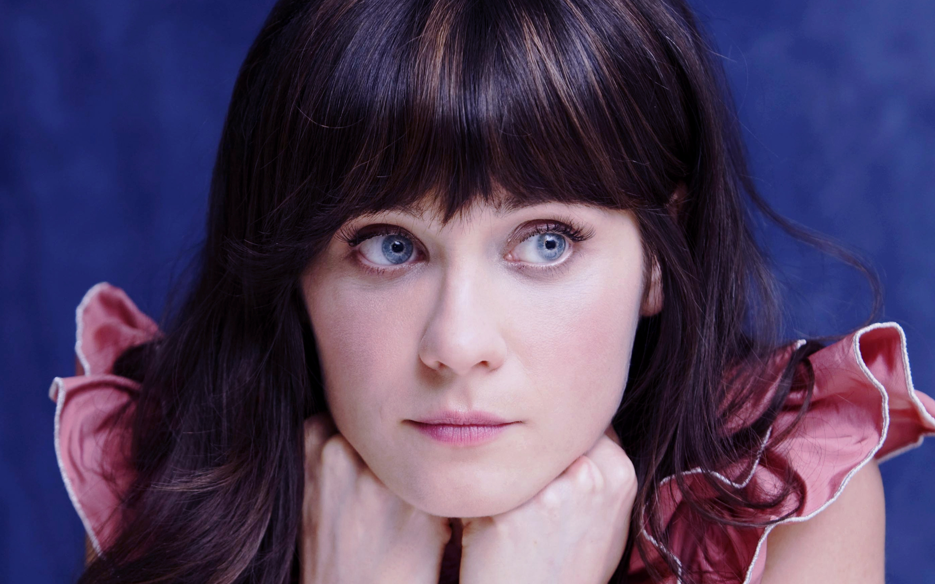 clara dejesus recommends zooey deschanel hottest pic