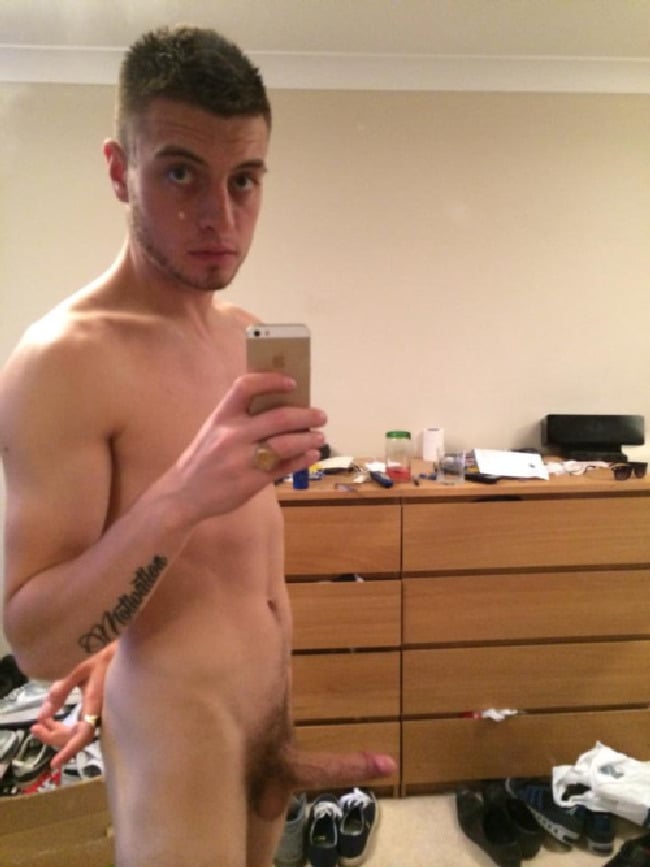 Horny Nude Male dare exhibitionist