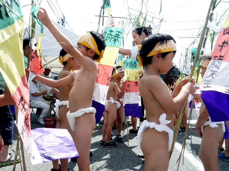 david crilly recommends nude japanese schools pic