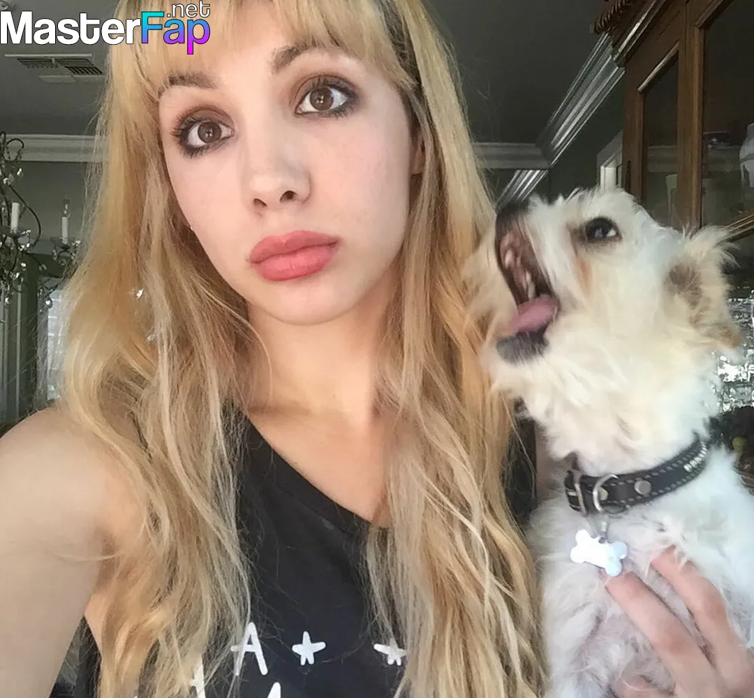 ashly thompson recommends hannah marks nude pic