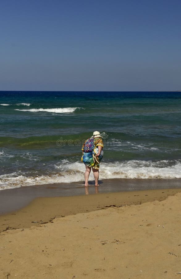 naked beachgirls