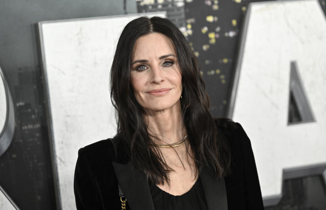 amit ramkissoon recommends Courtney Cox Nips