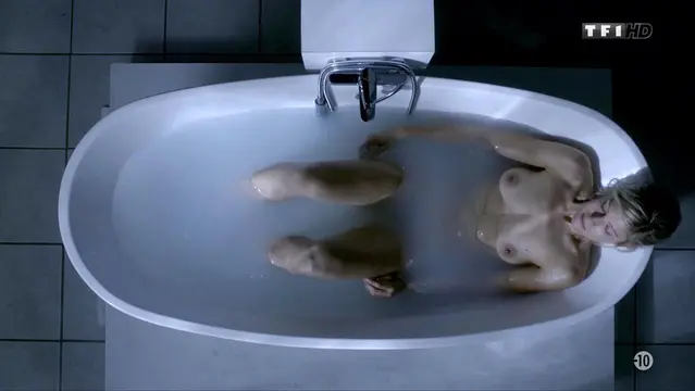 tub tits