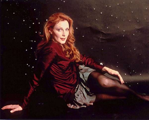 Gates Mcfadden Hot kama sutra