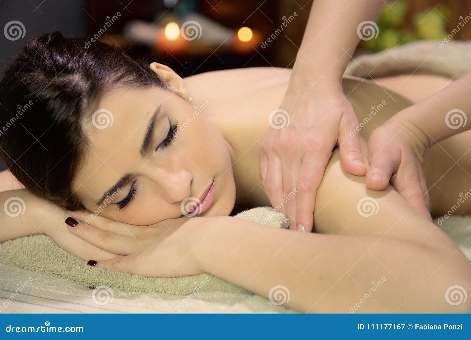 lady naked massage