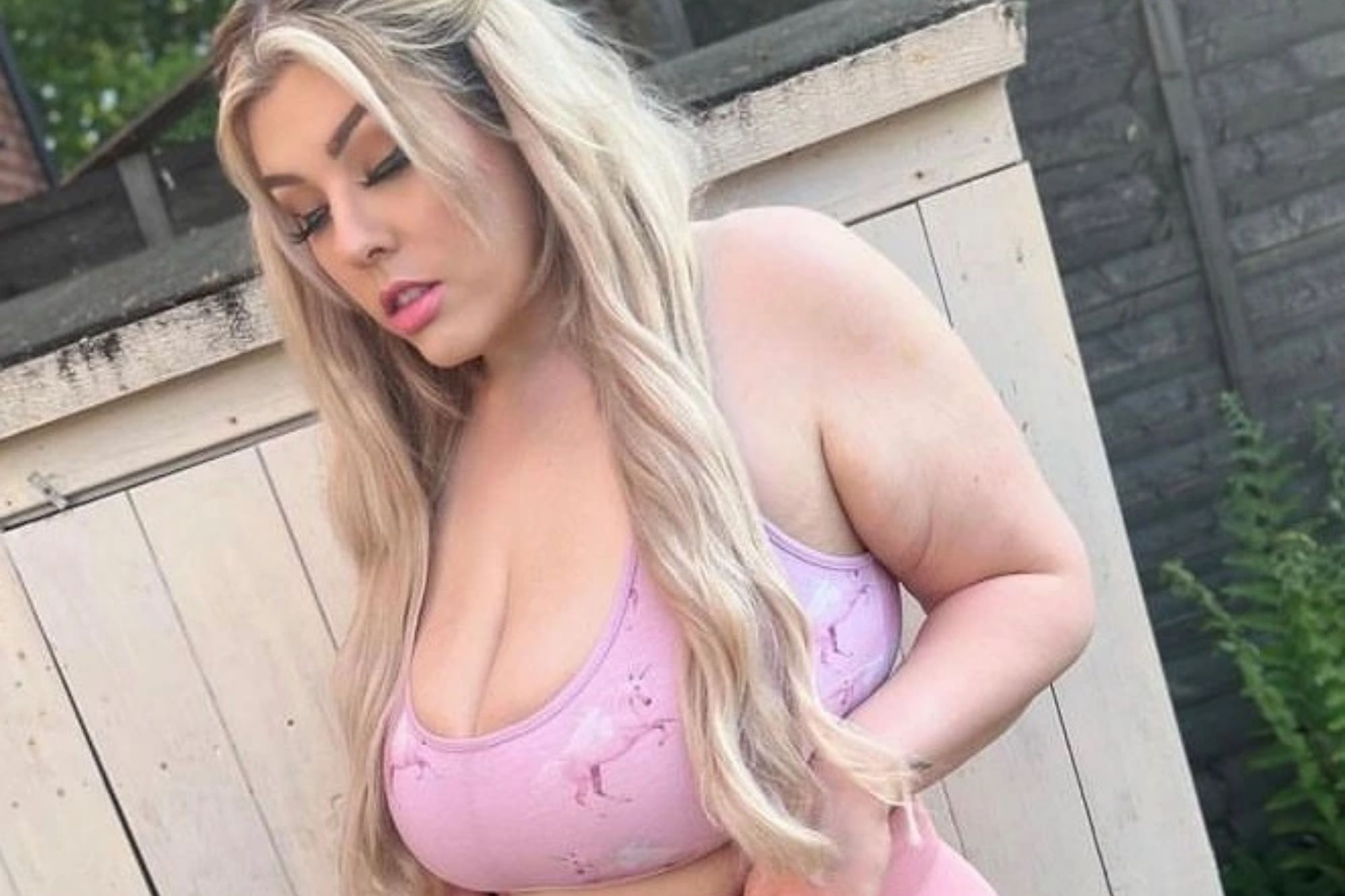 annette barbuto recommends blonde bbw big tits pic