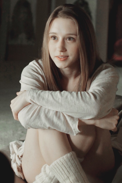 christian quinn recommends Taissa Farmiga Naked