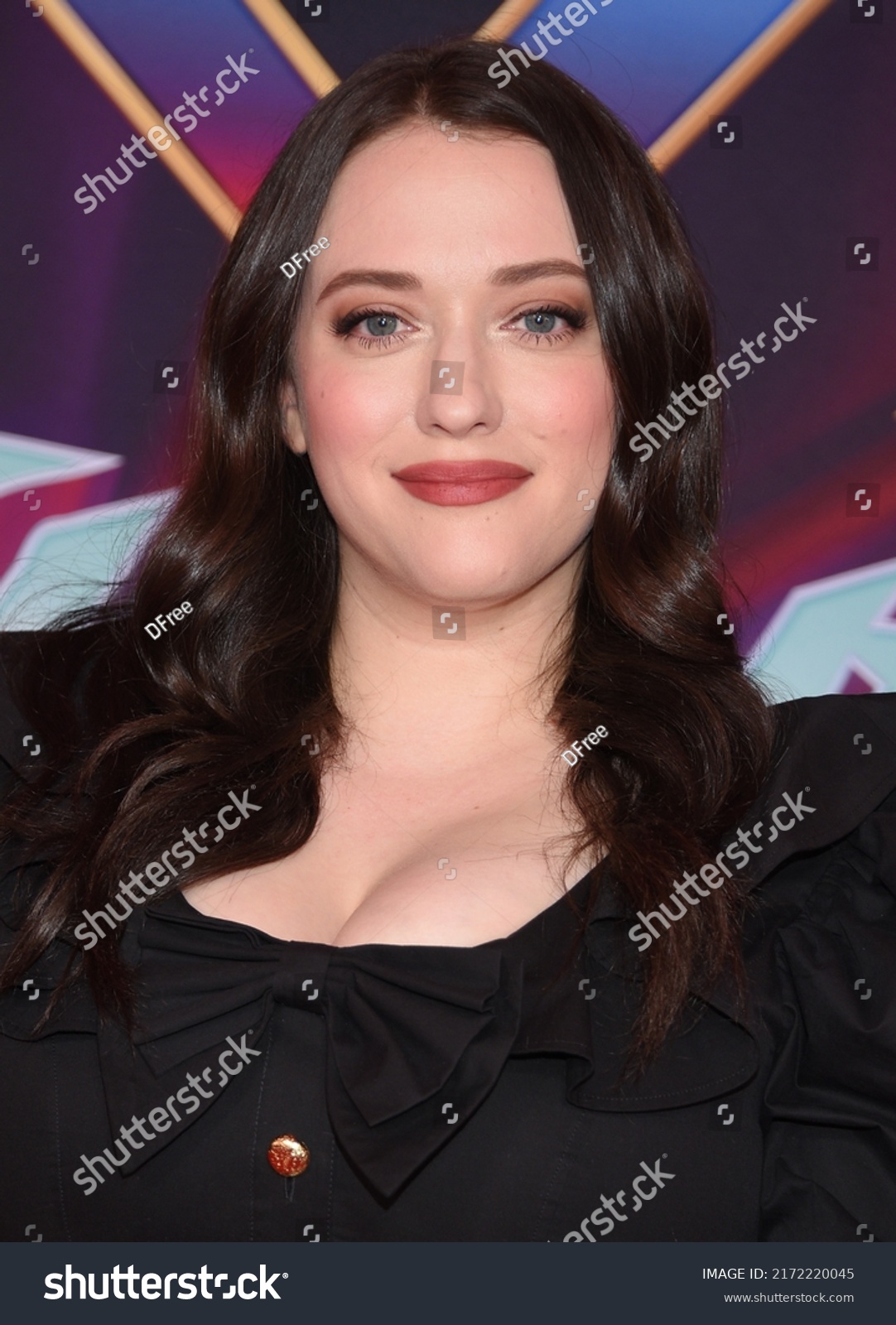 ali irving share kat dennings sexy pics photos