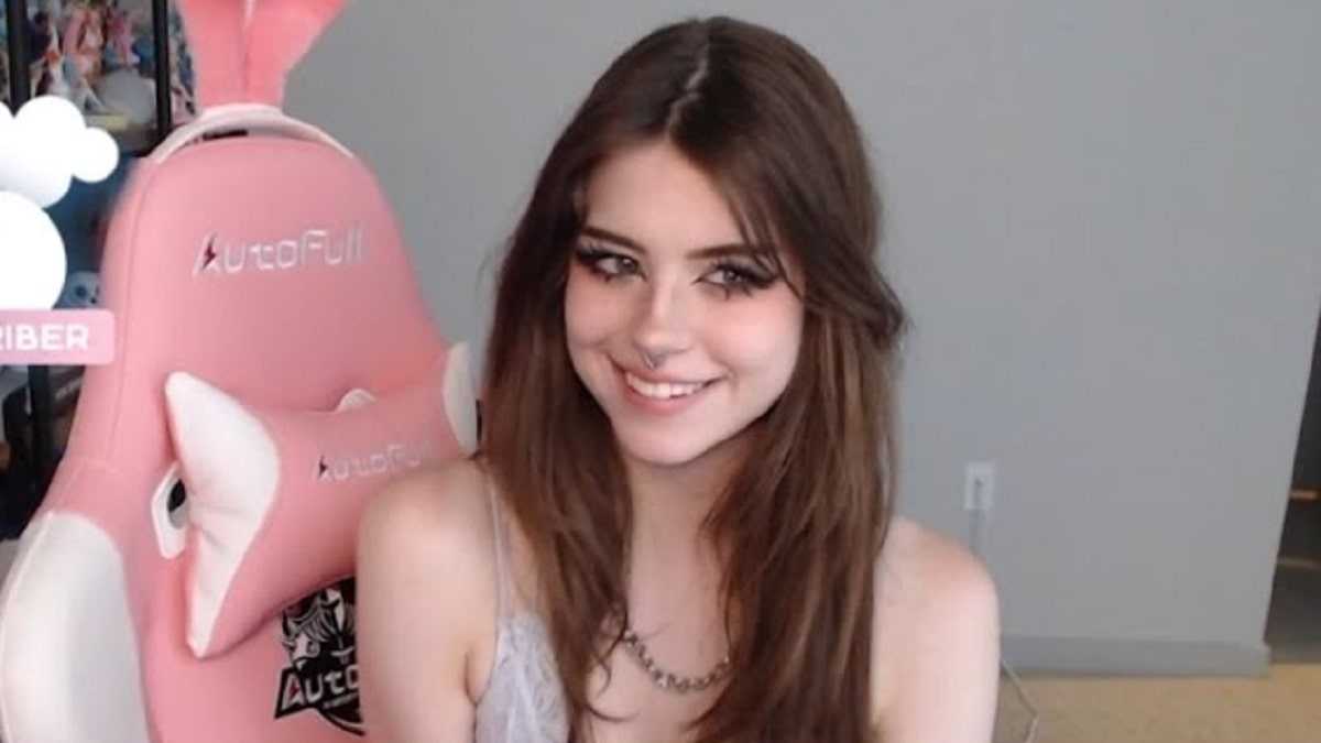 ayla tripses recommends nude omegal pic