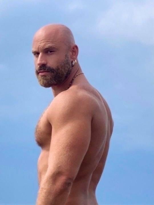 dave eltringham add photo naked bald guys