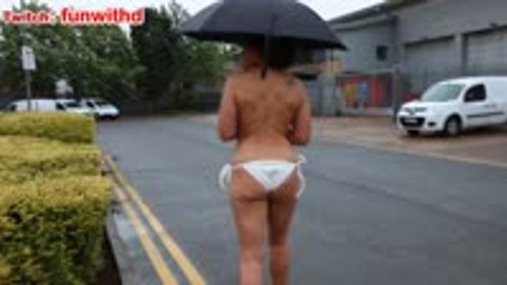 donna kingdon recommends Milf In The Rain