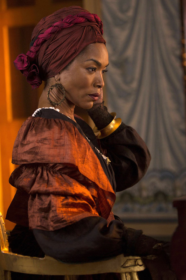 charlotte houk recommends Lily Laveau