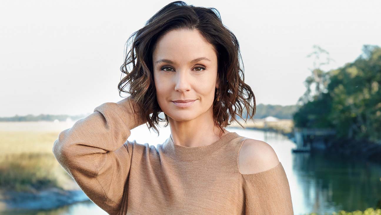 cynthia kalina share sarah wayne callies hot photos