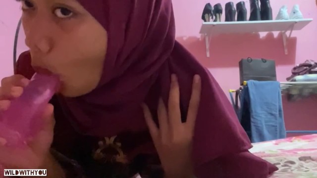 ali wahidi recommends Hijab Indo Colmek